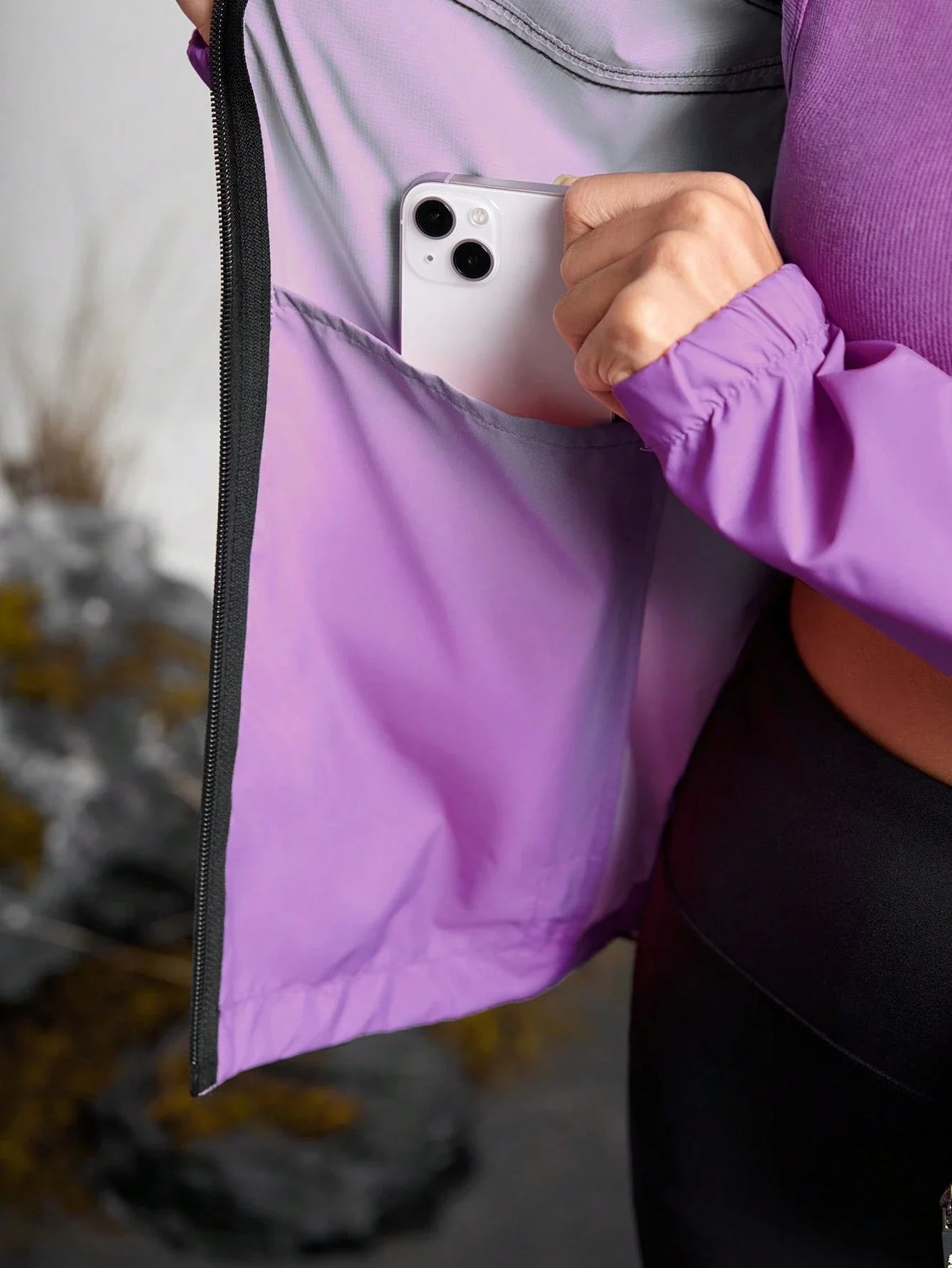 Corta-Vento Casual Com Capuz Julia