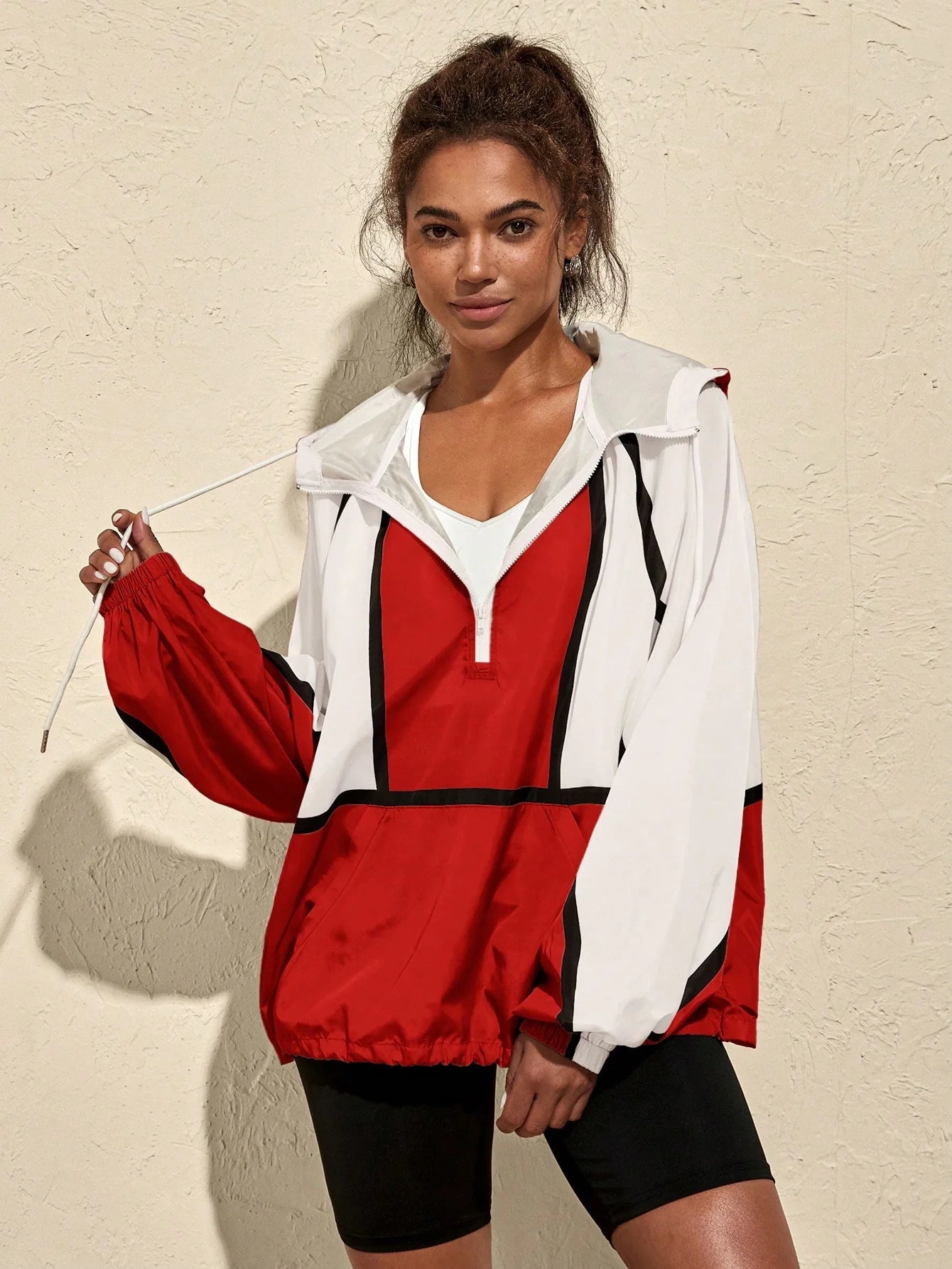 Corta Vento Casual com Capuz Marcela