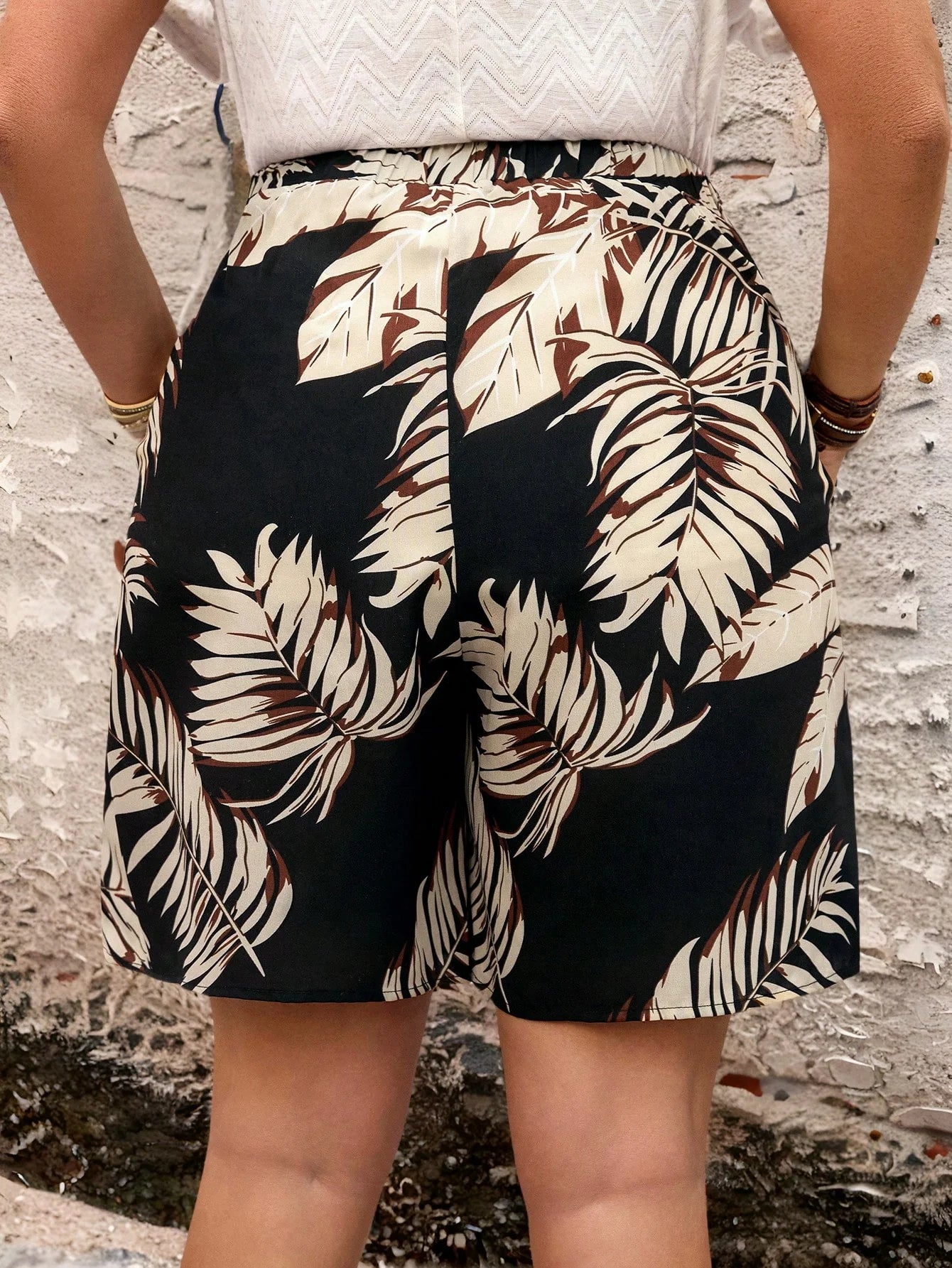 Shorts com Bolsos Plus Size