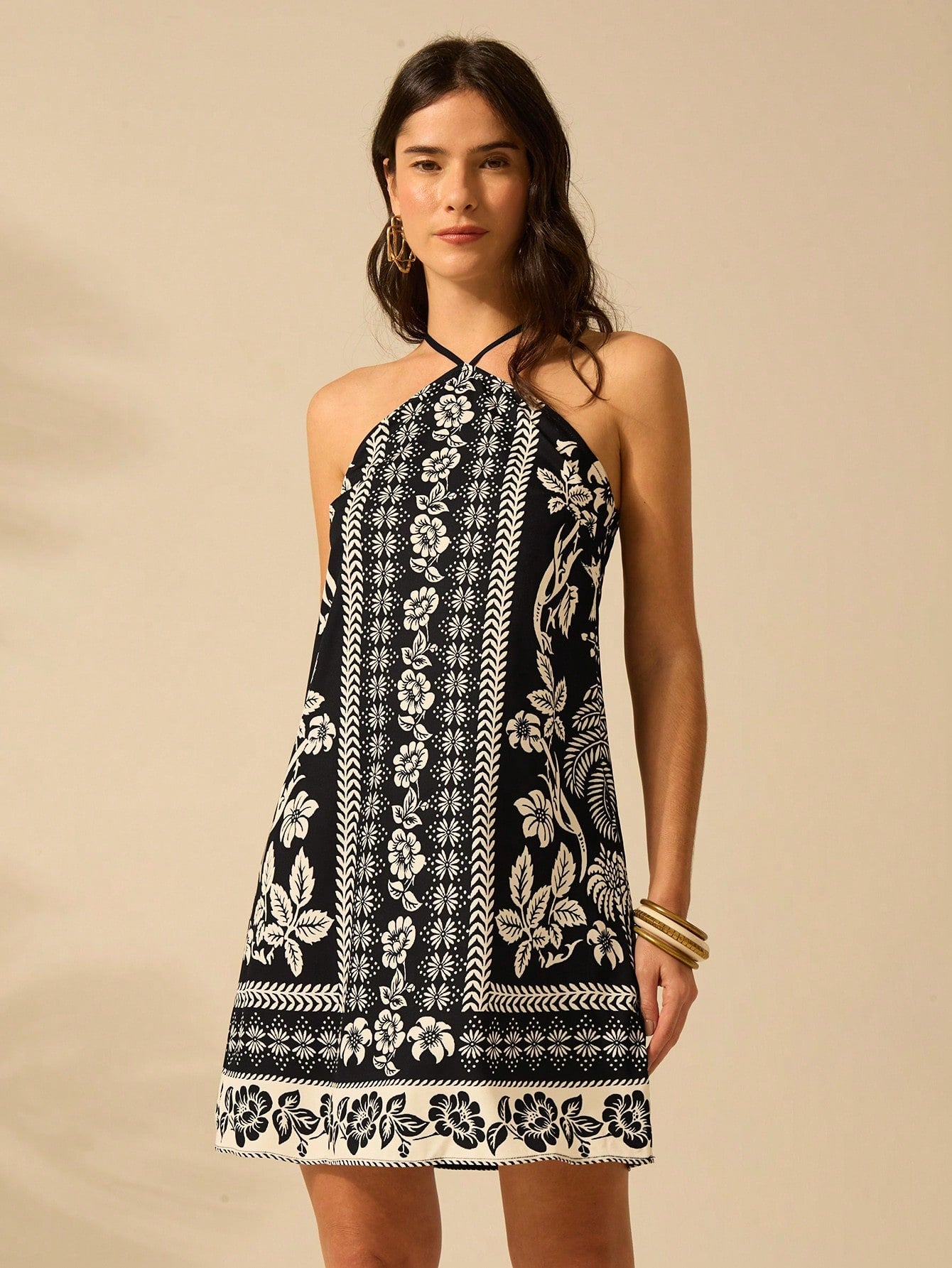 Vestido Curto Boho de Verão