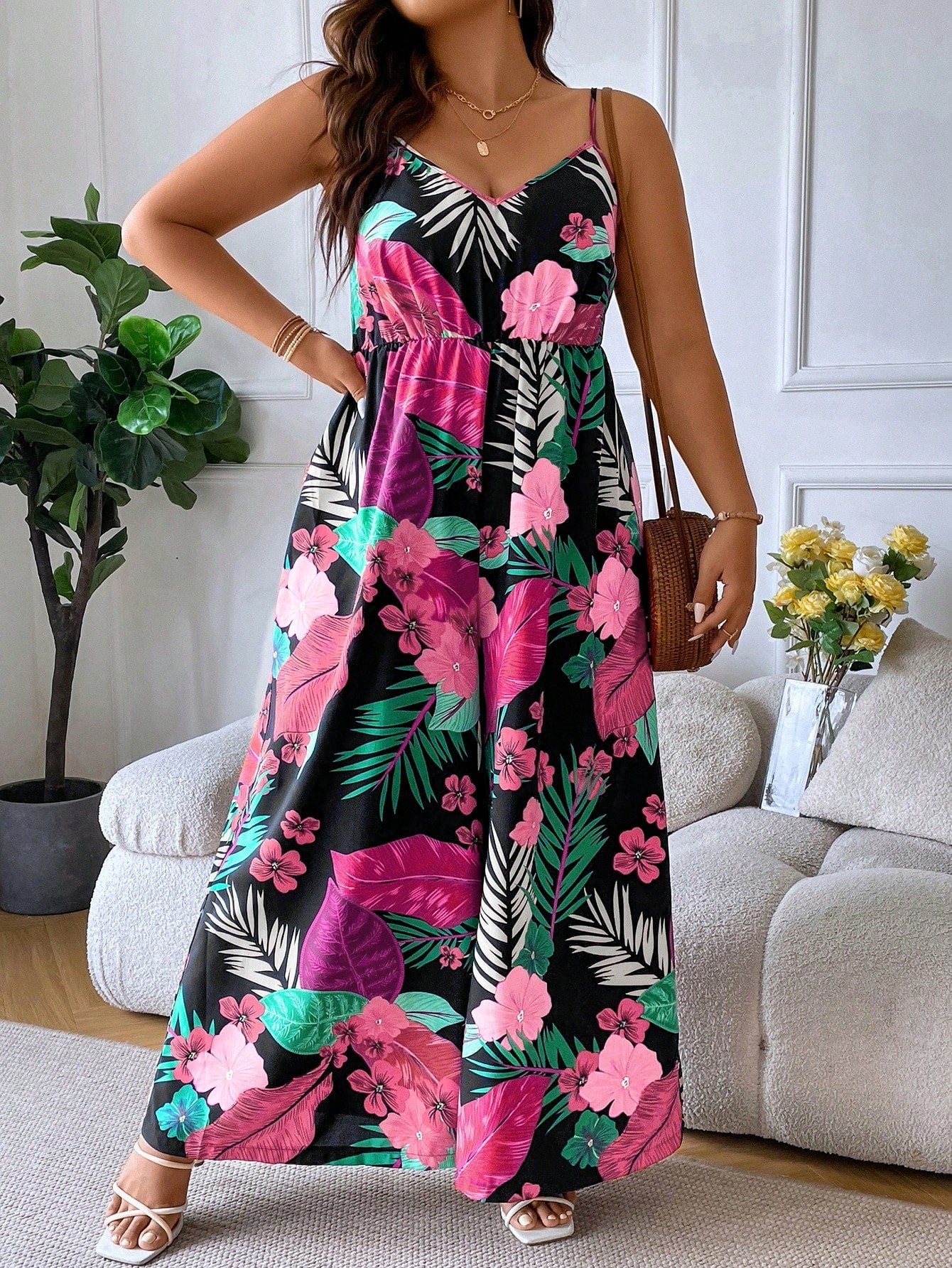 Macacão Plus Size Floral Alinne
