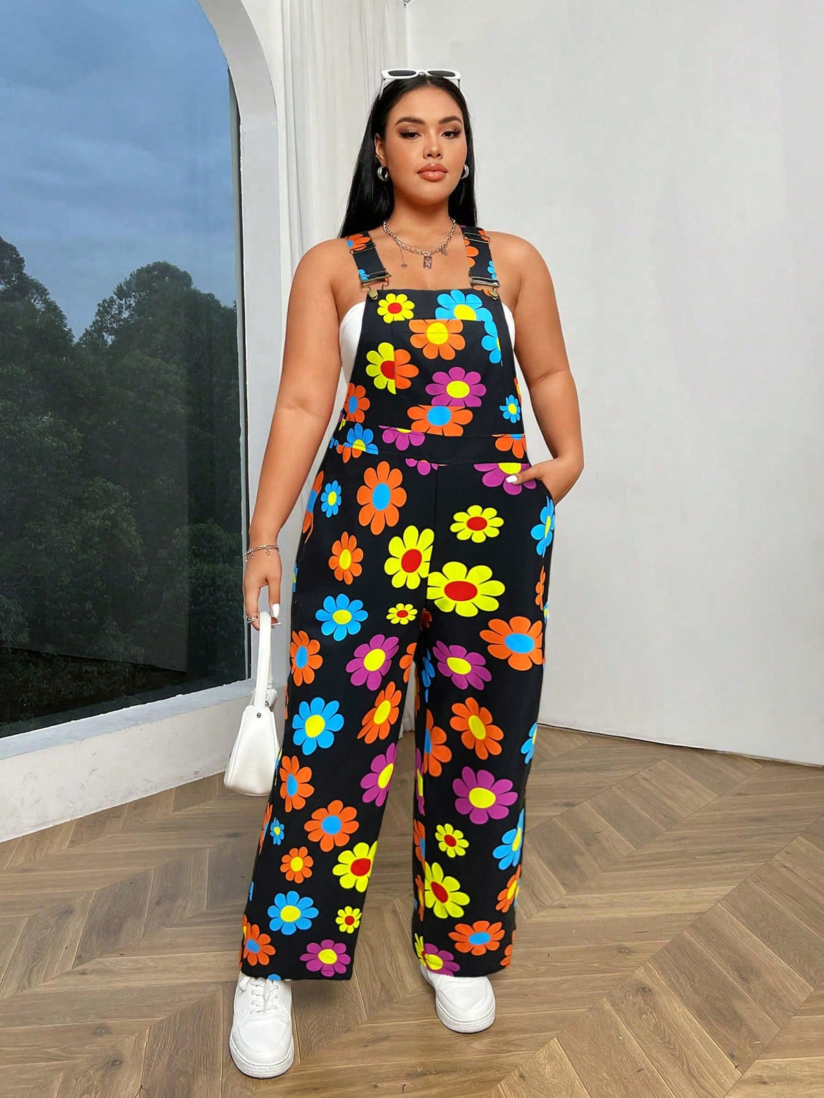 Jardineira Plus Size Floral