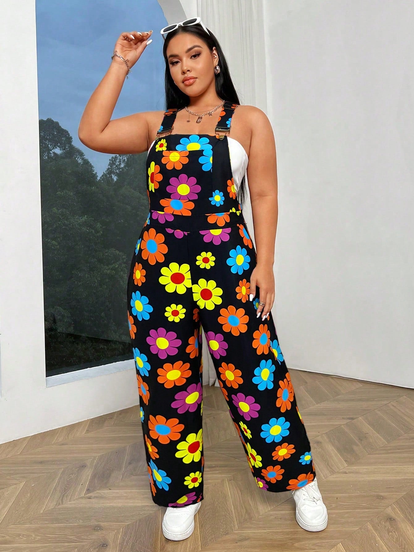 Jardineira Plus Size Floral