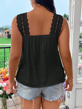 Regata Plus Size Com Detalhe Em Renda