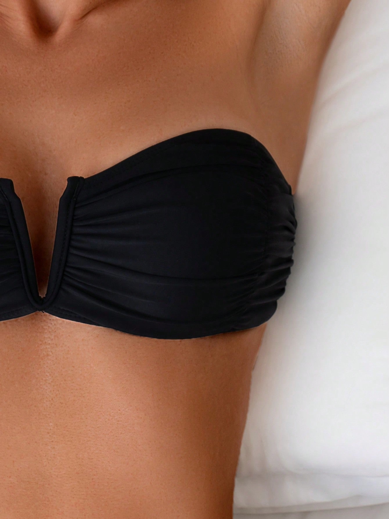 Biquíni Tomara que Caia com Decote V