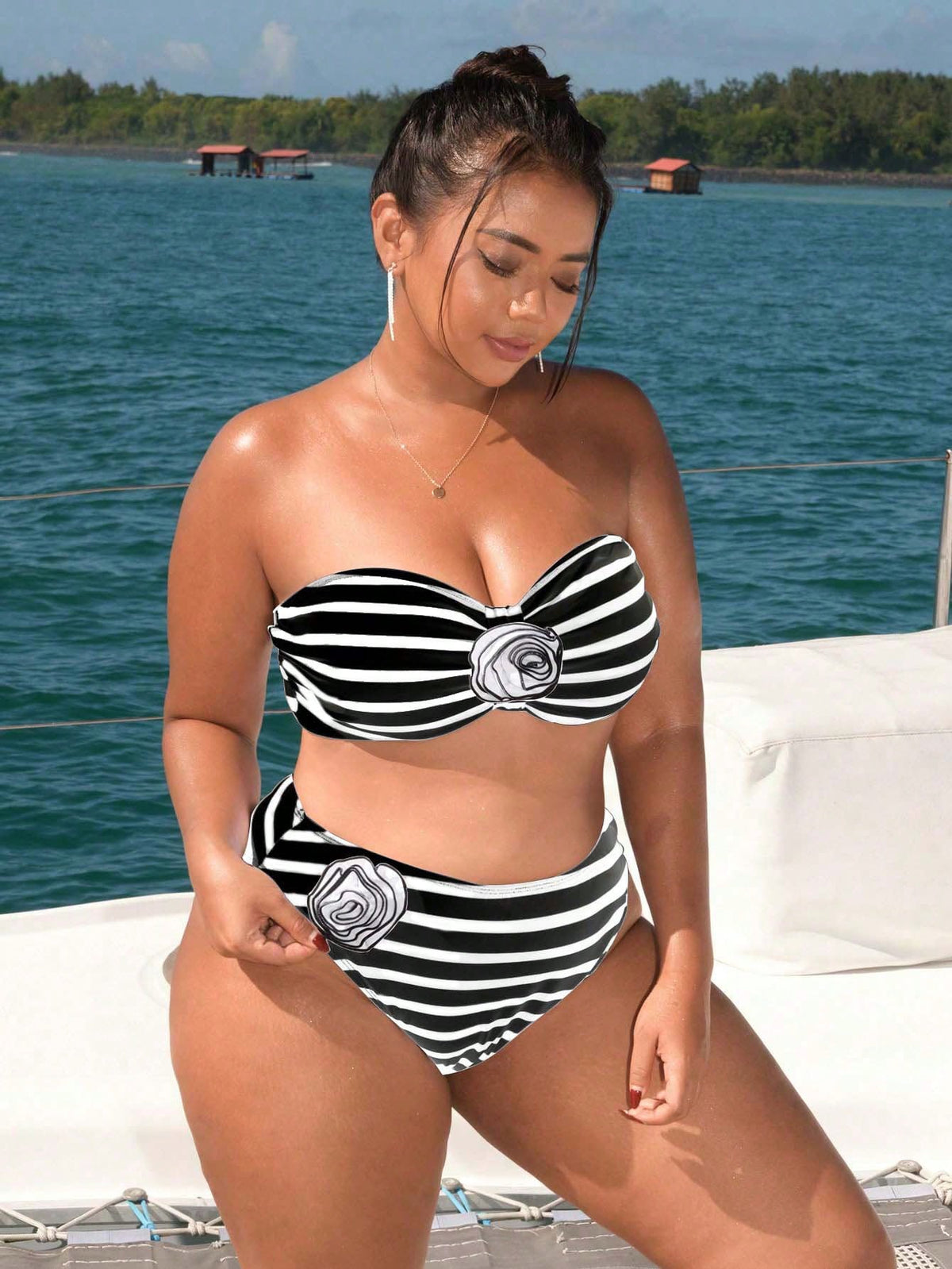 Biquíni Plus Size Listrado Flor 3D Pietra G3