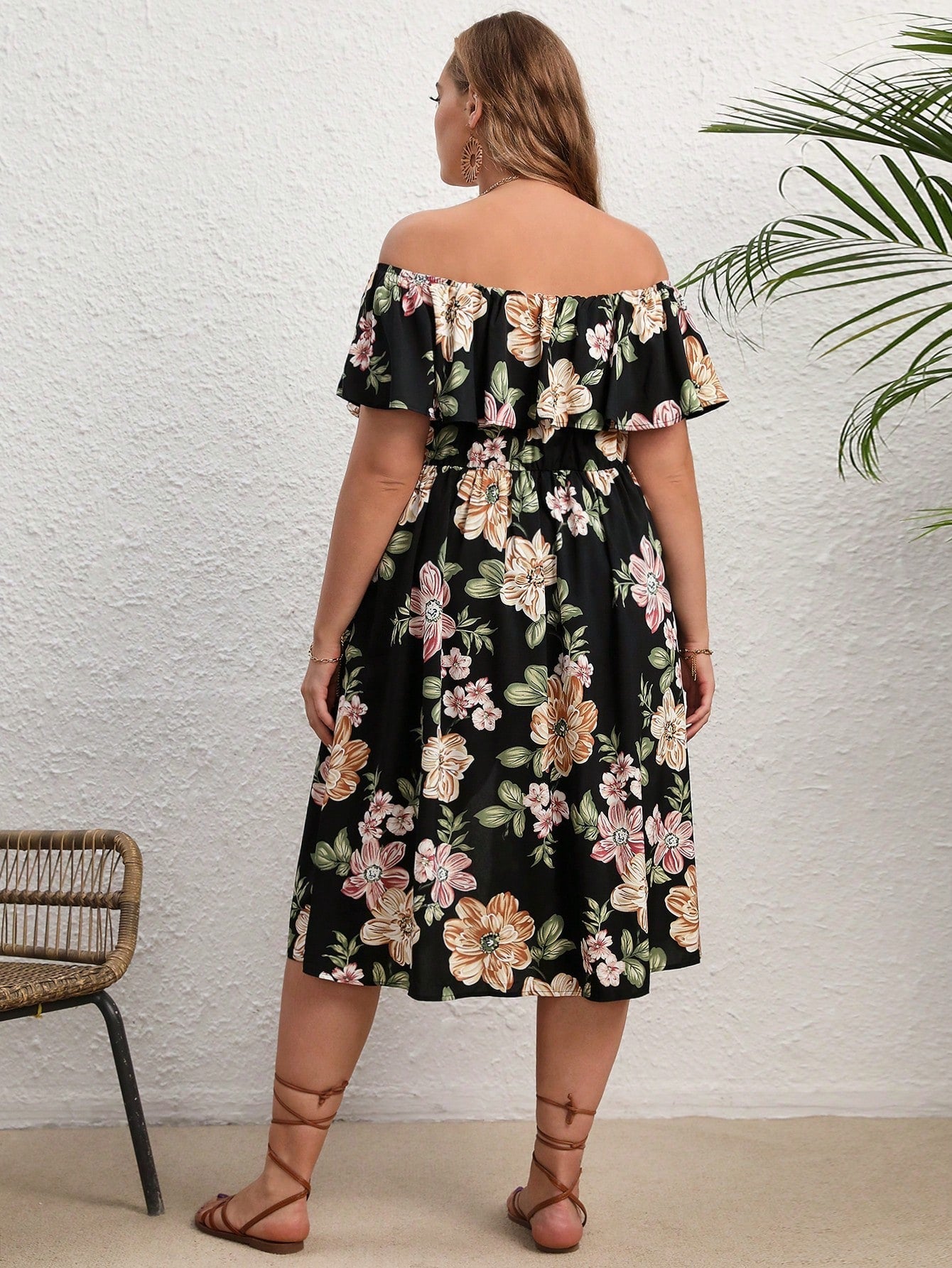 Macacão Pluz Size Estação das Flores